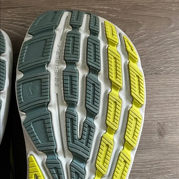 Altra Torin 4.5 (Plush) size 11 - Picture 11 of 13